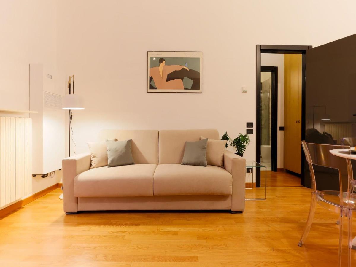 מילאנו The Best Rent - Modern Apartment In The Center מראה חיצוני תמונה